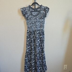 NWT Calessa Smocked Bodice Maxi Dress. Small